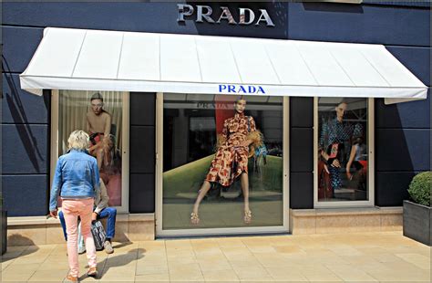 prada roermond winkel afspraak|Prada .